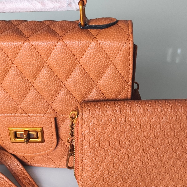 Bolsa Feminina Com Carteira, Lenço e Alça Transversal