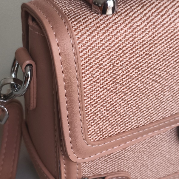 Bolsa Maleta com Alça de Mão e Transversal Bege