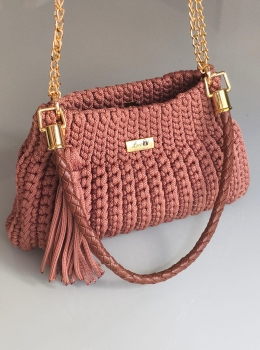 Bolsa Feminina em Crochê com Alça de Mão e de corrente
