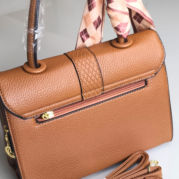 Bolsa Feminina Elegante - Alça de Mão e Transversal + Lenço