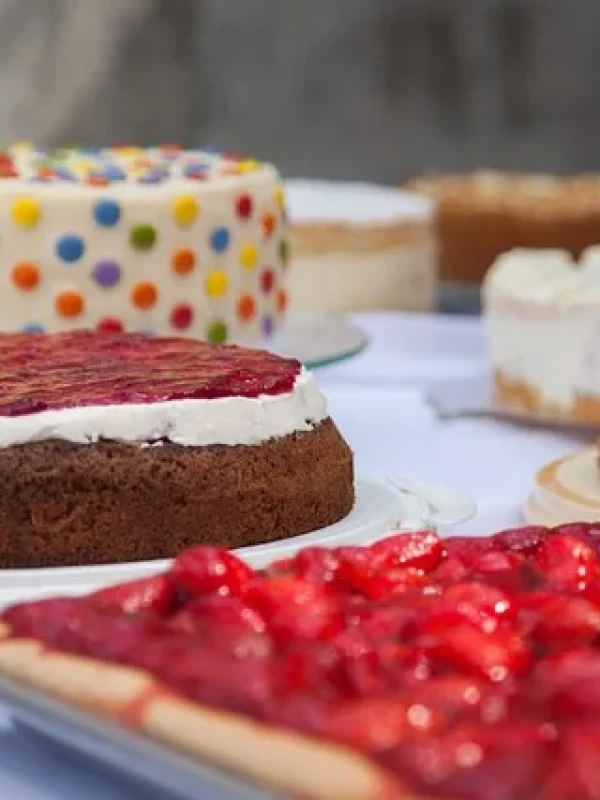 Torta de Morango Fresca e Crocante